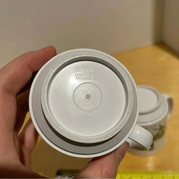 American Greetings 1972 Plastic Holly Hobbie Mugs Cups Lot Of 2 - Picture 12 of 14